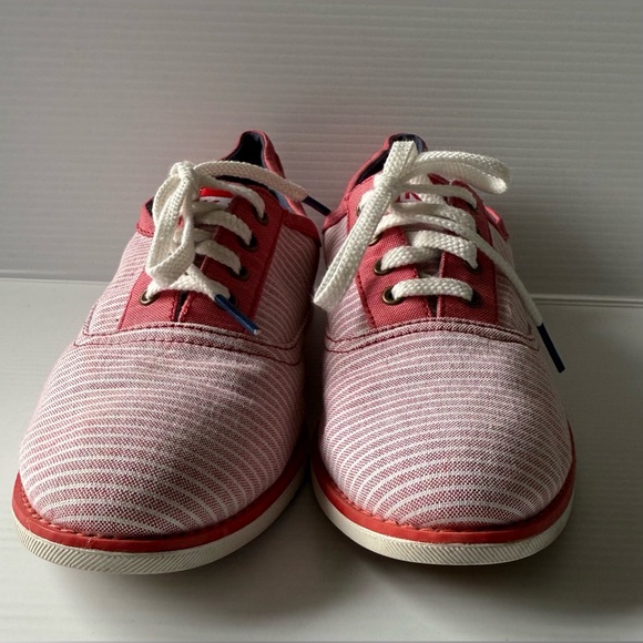 Women's Keds Sneakers, Red and White, Size 7.5 - Picture 2 of 8